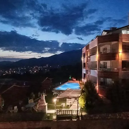 Azize 5 Apartment *