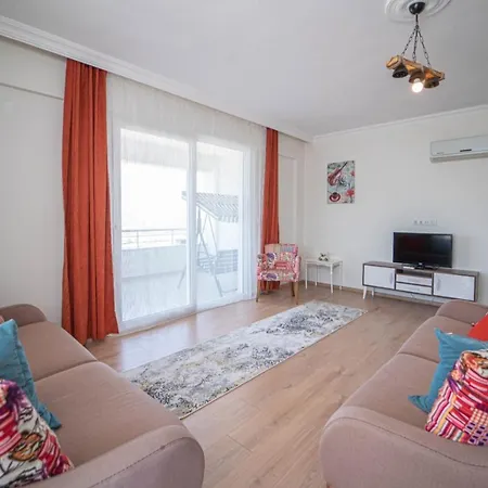 Azize 5 Apartment *